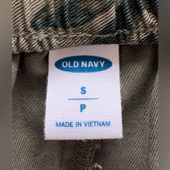 Mid-Rise Drawstring Shorts - Picture 3 of 4